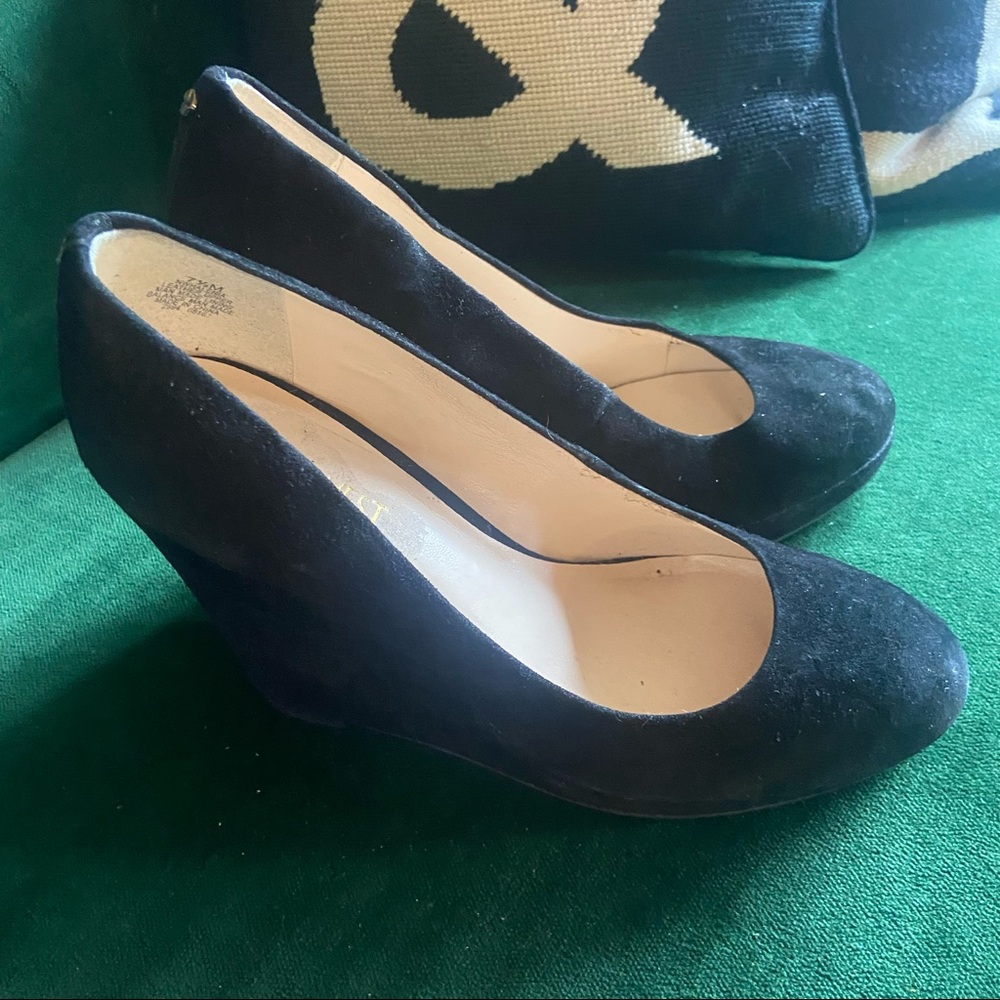 Nine West black wedge shoes suede size 7.5
